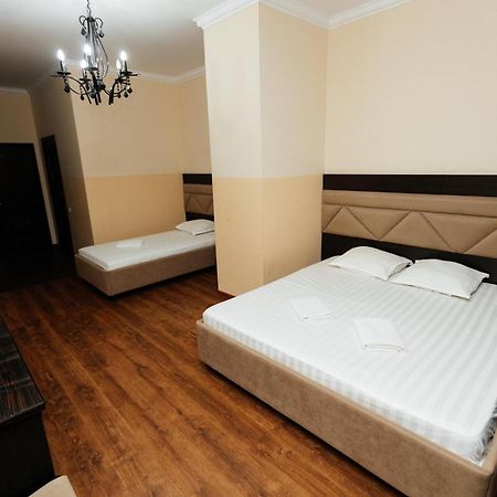 Alcazar Hotel Atiraw Buitenkant foto