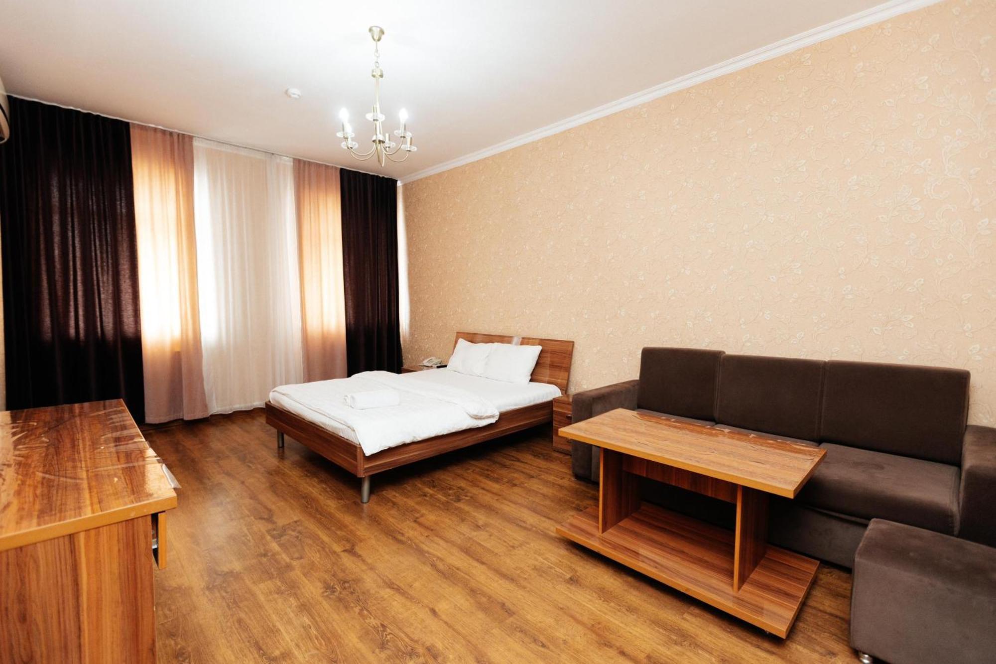 Alcazar Hotel Atiraw Buitenkant foto