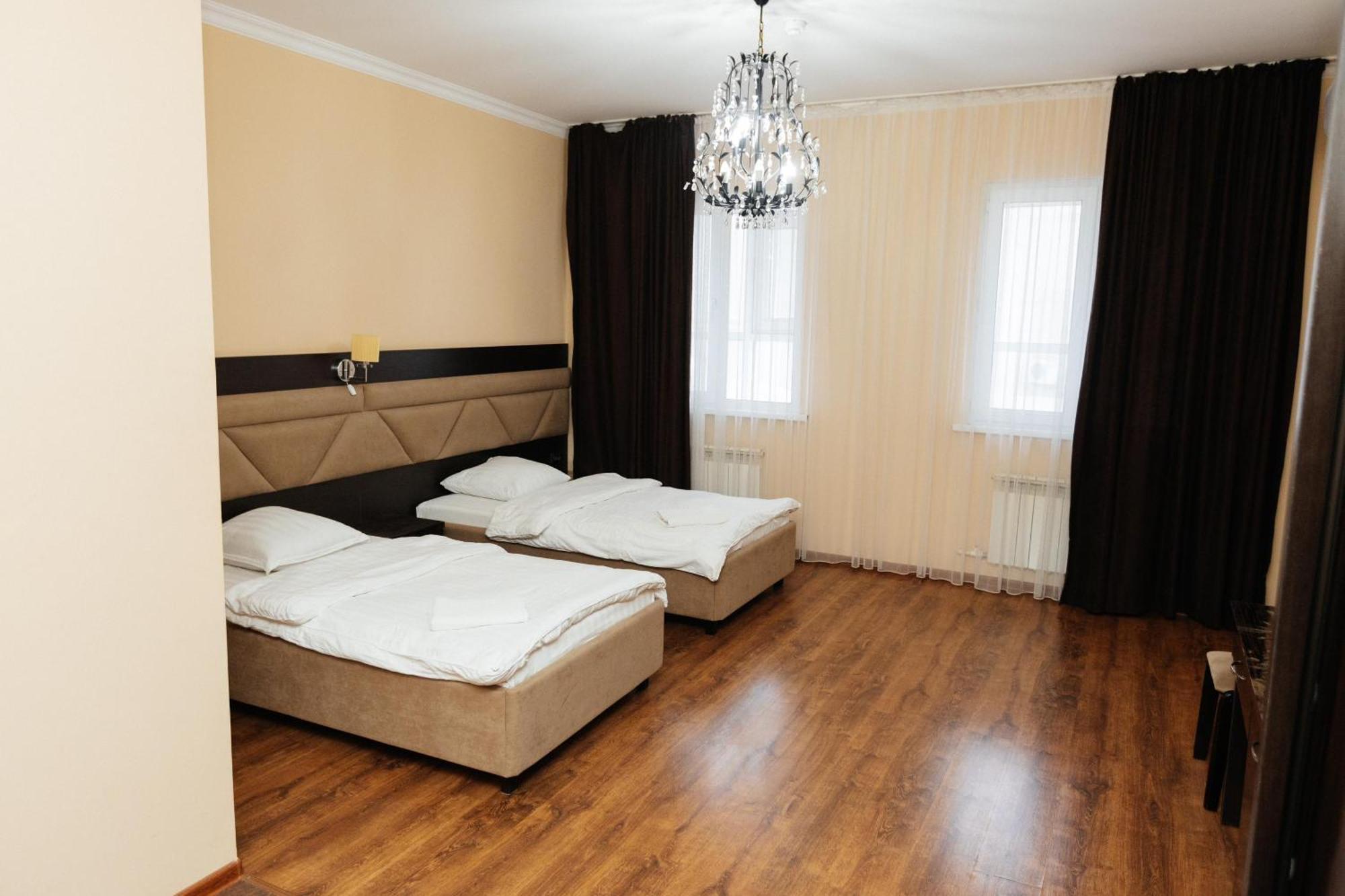 Alcazar Hotel Atiraw Buitenkant foto