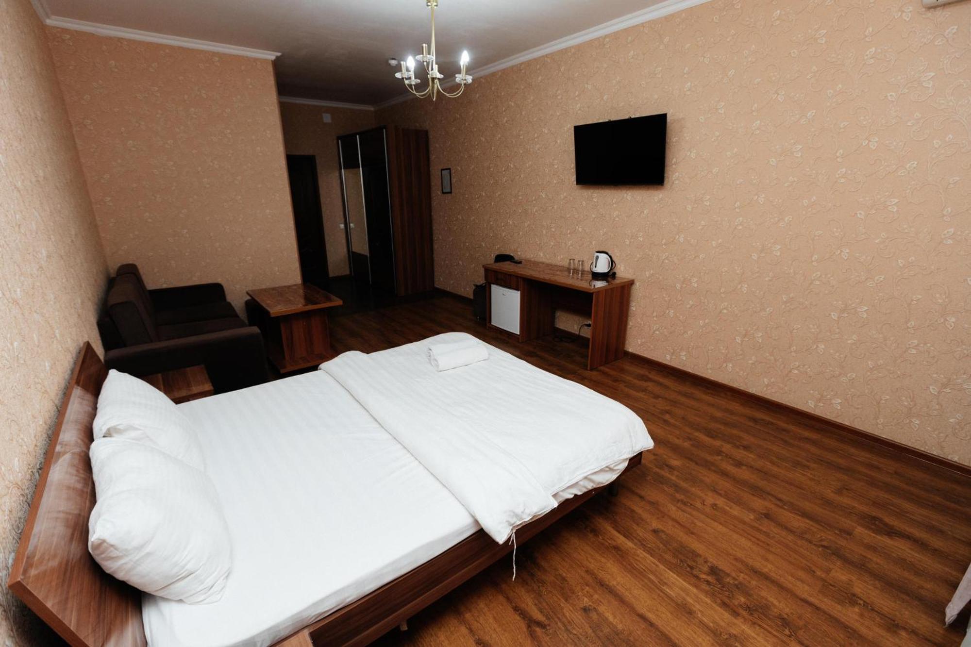 Alcazar Hotel Atiraw Buitenkant foto